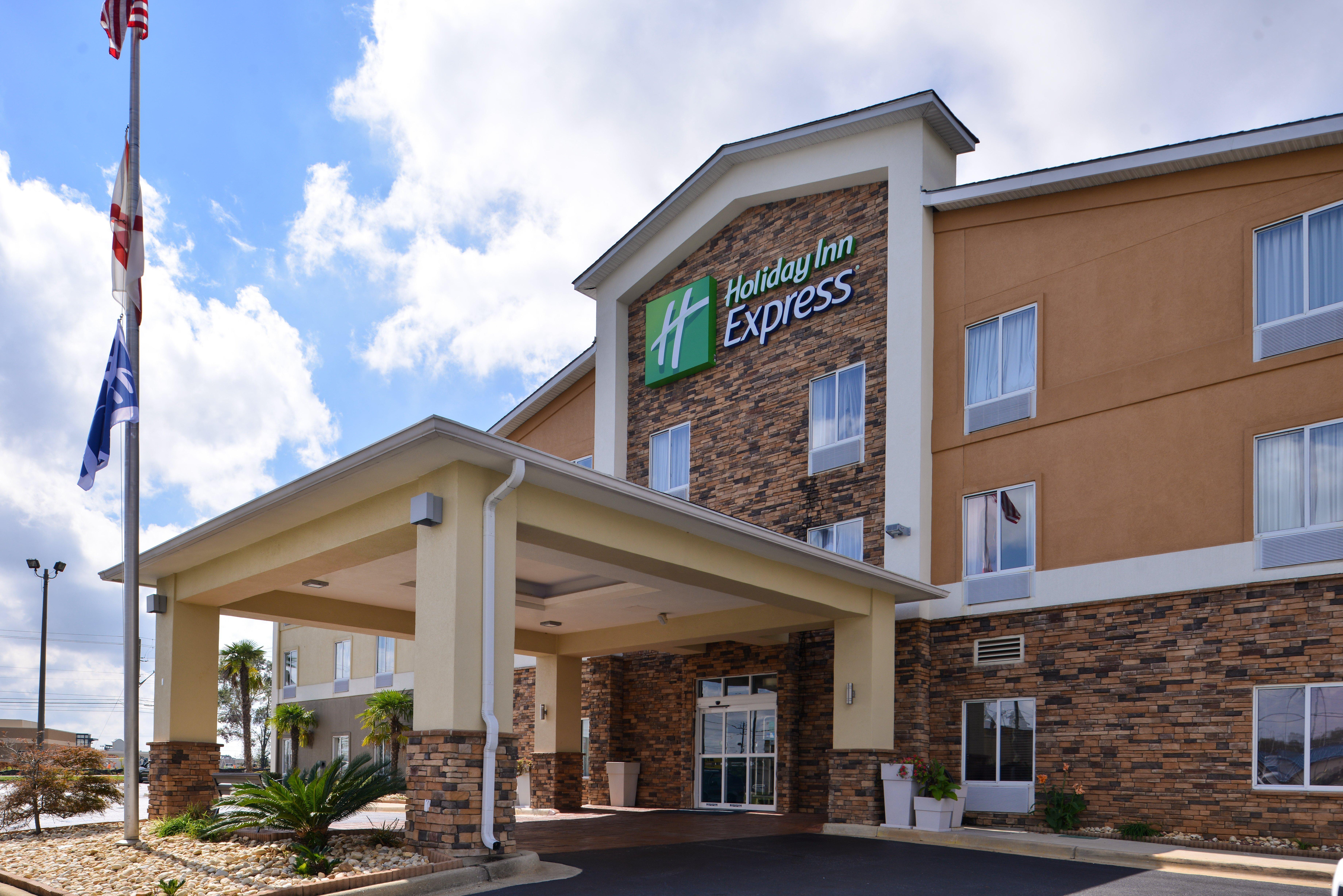 Holiday Inn Express Montgomery East I-85 By Ihg Esterno foto