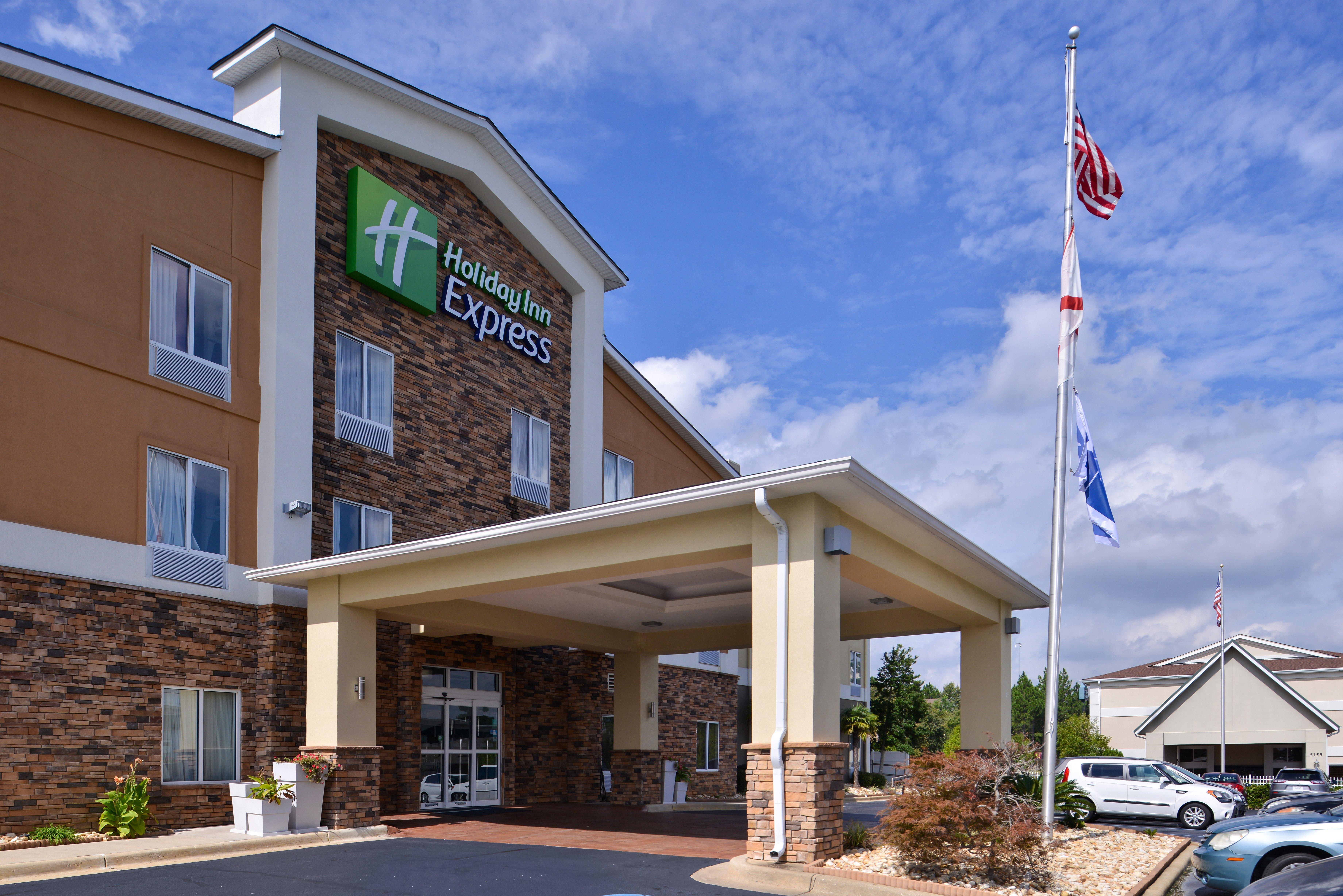 Holiday Inn Express Montgomery East I-85 By Ihg Esterno foto