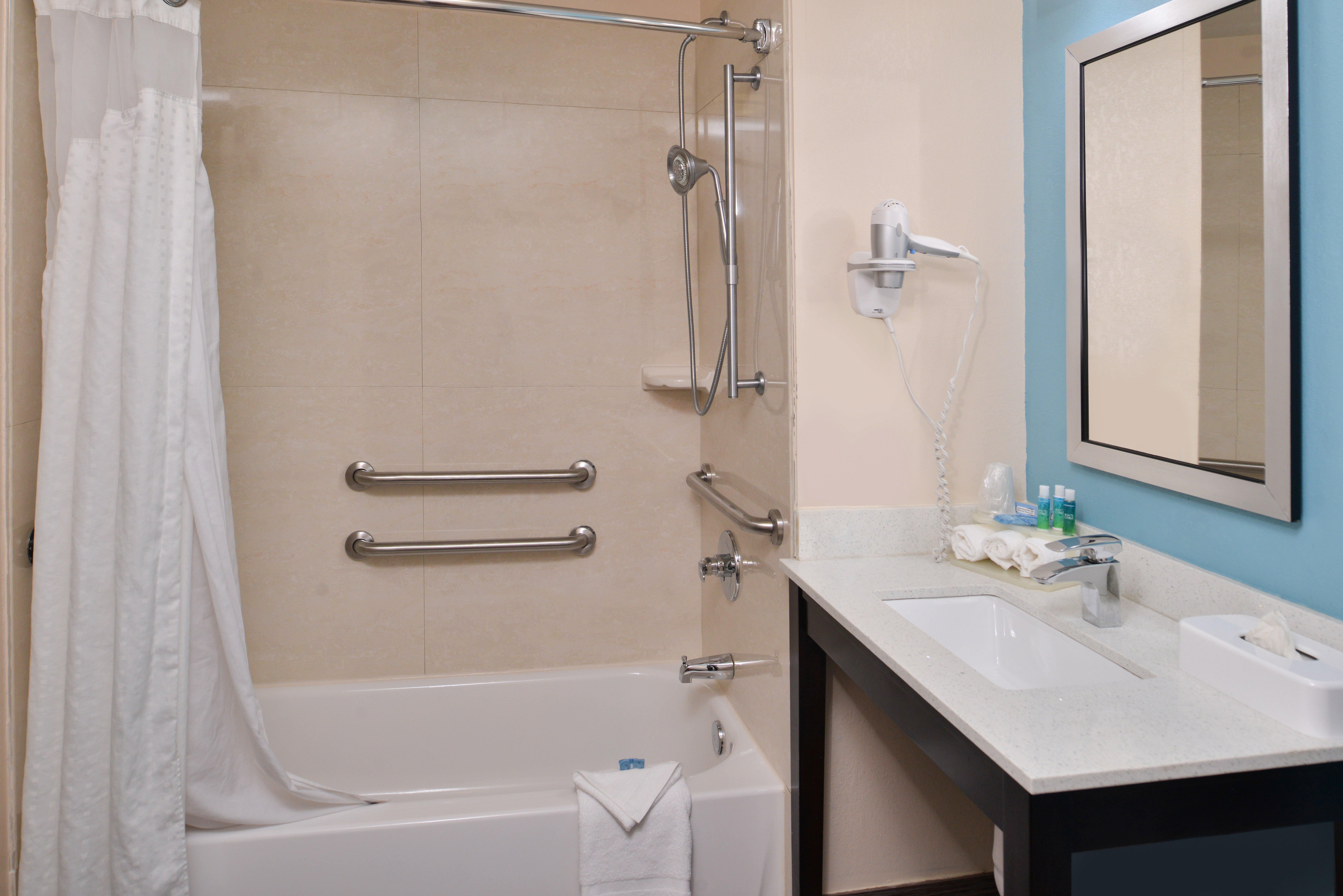 Holiday Inn Express Montgomery East I-85 By Ihg Esterno foto