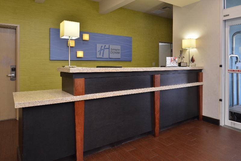 Holiday Inn Express Montgomery East I-85 By Ihg Esterno foto