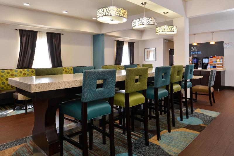 Holiday Inn Express Montgomery East I-85 By Ihg Esterno foto