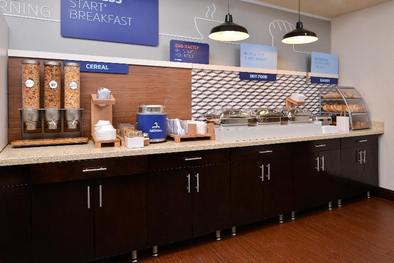 Holiday Inn Express Montgomery East I-85 By Ihg Esterno foto
