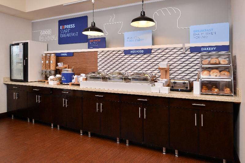 Holiday Inn Express Montgomery East I-85 By Ihg Esterno foto