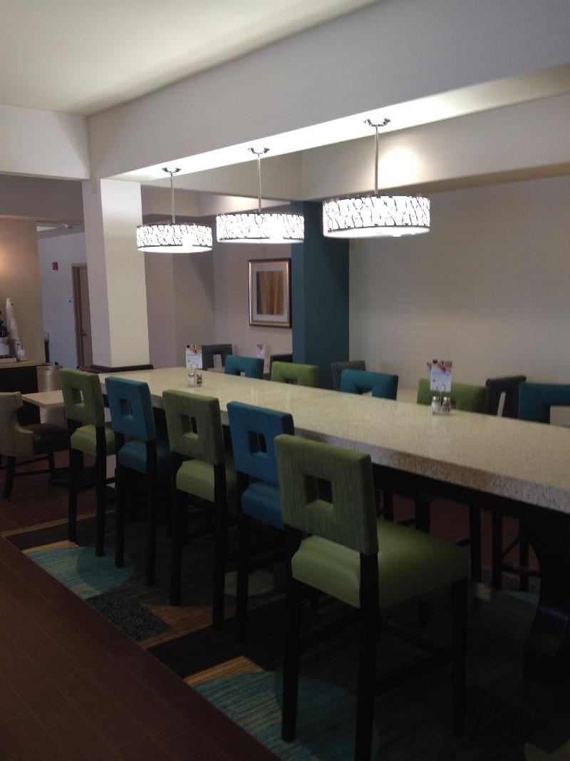 Holiday Inn Express Montgomery East I-85 By Ihg Esterno foto